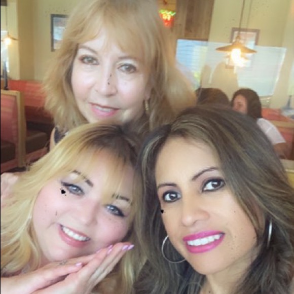 Meet your Posher, Bernadette - Picture 6 of 6